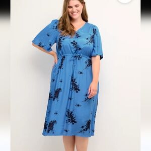 NWT KAFFE CURVE Dress 'Ganja' in Azur Blue And Black Floral Midi Dress Large